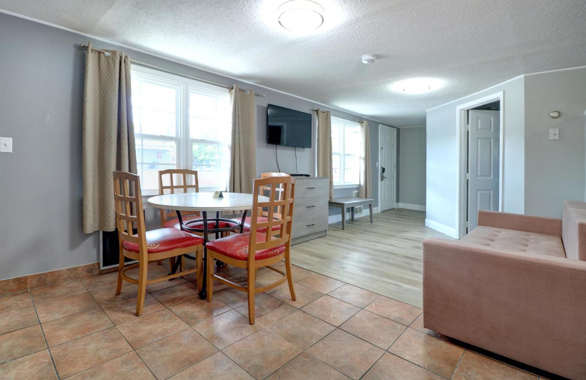 Windrift Motel เวสต์ ยาร์มัธ ภายนอก รูปภาพ