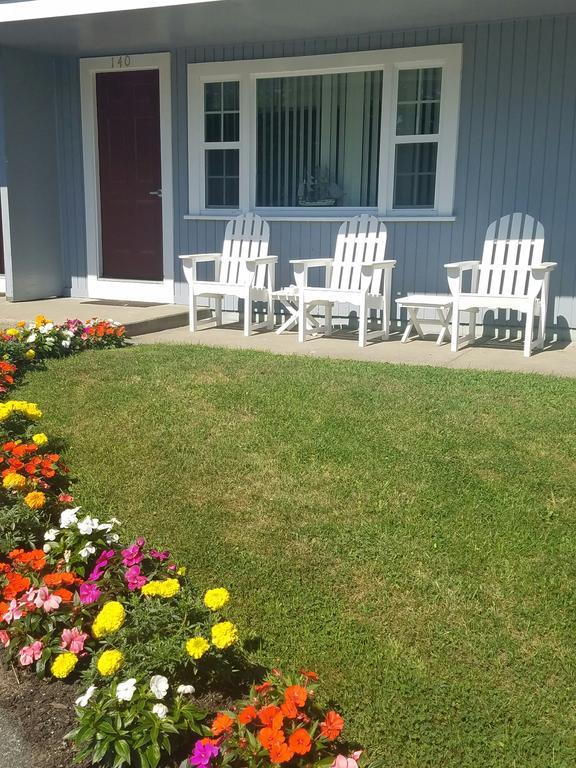 Windrift Motel เวสต์ ยาร์มัธ ภายนอก รูปภาพ